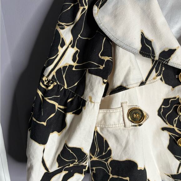 Cache Black and White Floral Jacket With Gold Buttons & Large Lapels Size Small - Picture 4 of 7